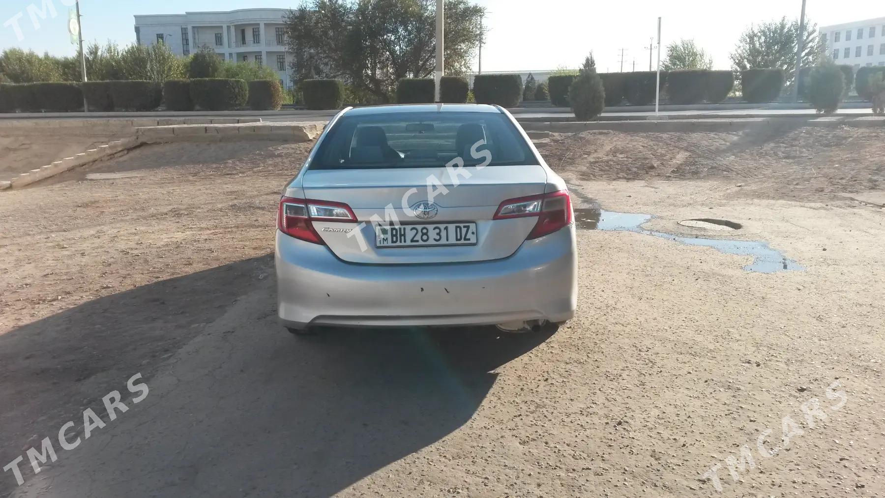 Toyota Camry 2013 - 210 000 TMT - Daşoguz - img 2