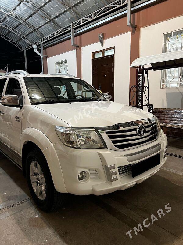 Toyota Hilux 2014 - 353 000 TMT - Ашхабад - img 2