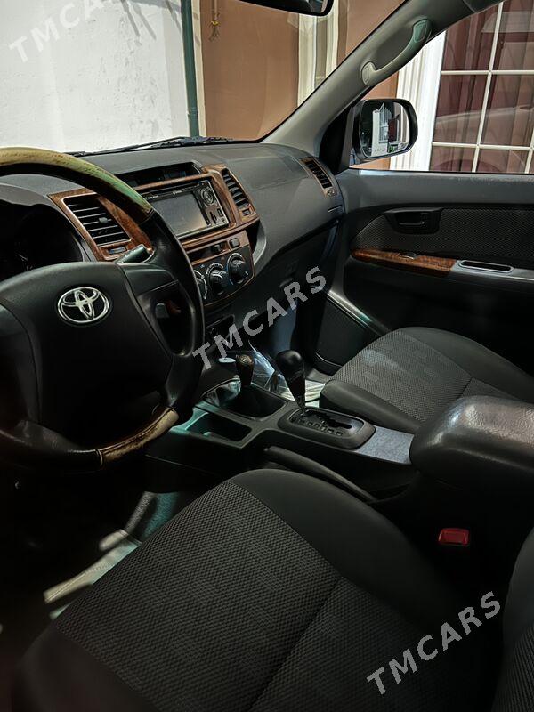 Toyota Hilux 2014 - 353 000 TMT - Ашхабад - img 9