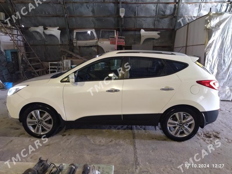 Hyundai Tucson 2013 - 220 000 TMT - Ашхабад - img 5