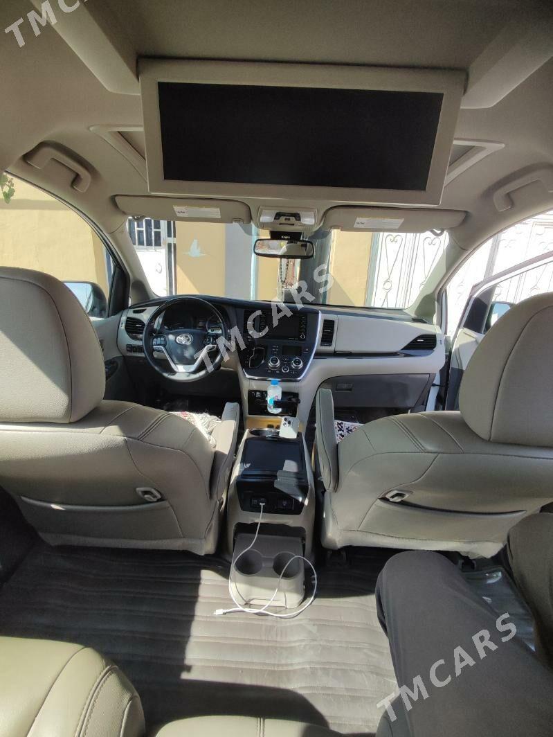 Toyota Sienna 2018 - 500 000 TMT - Aşgabat - img 5