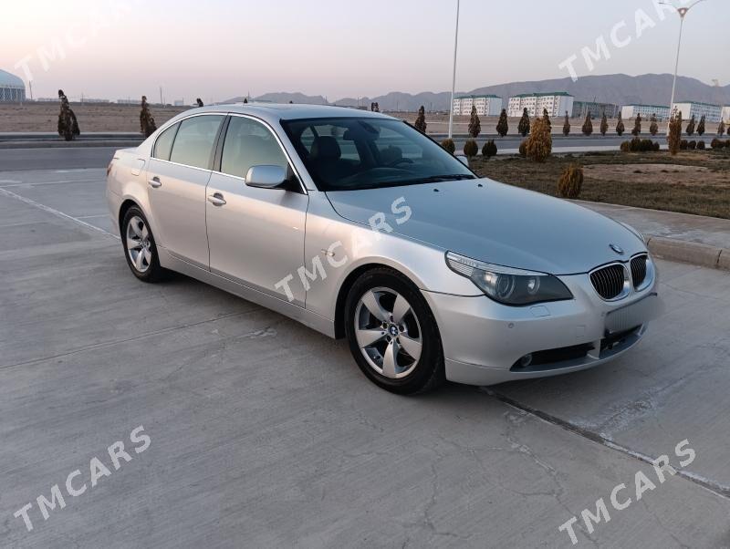 BMW E60 2004 - 159 000 TMT - Балканабат - img 2