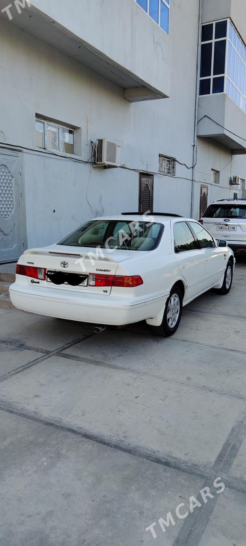 Toyota Camry 1999 - 130 000 TMT - Мары - img 2