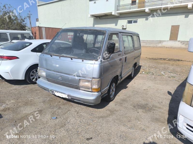 Toyota Hiace 1988 - 28 000 TMT - Мары - img 2