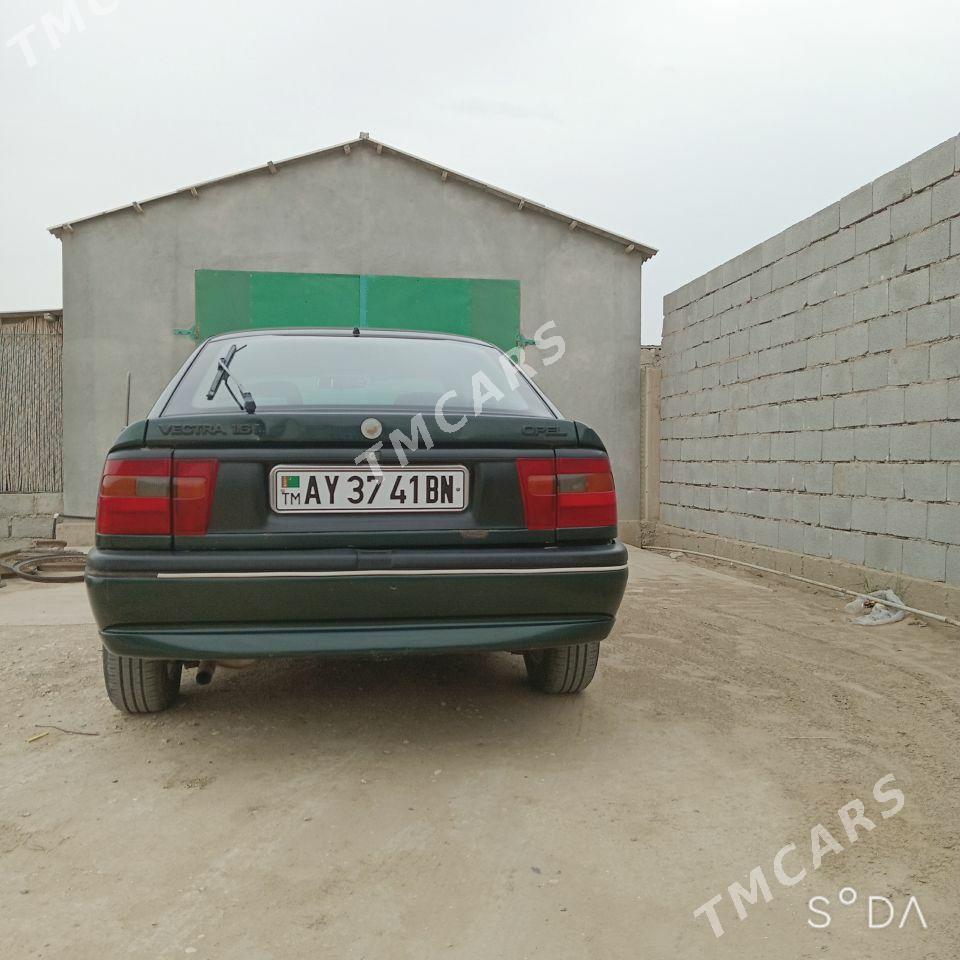 Opel Vectra 1995 - 39 000 TMT - Этрек - img 2