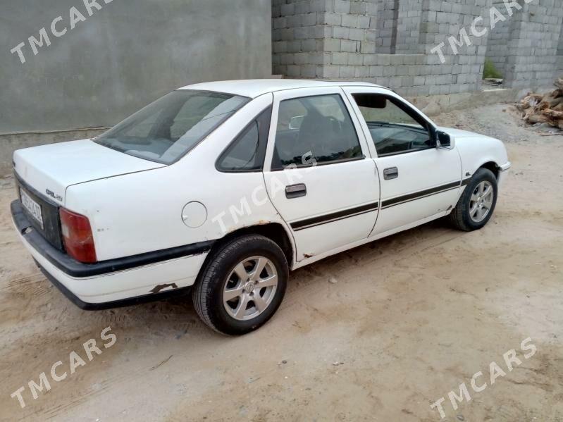 Opel Vectra 1990 - 25 000 TMT - Гороглы (Тагта) - img 3