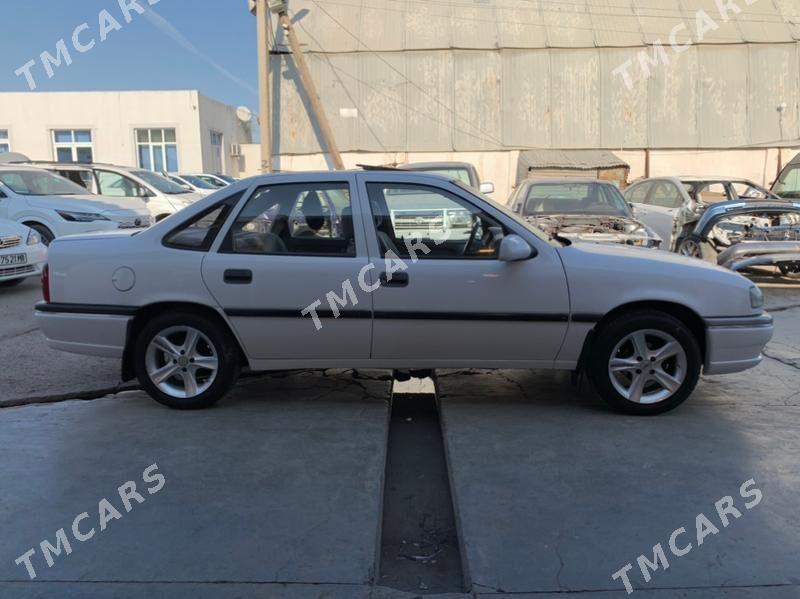 Opel Vectra 1993 - 37 000 TMT - Мары - img 3