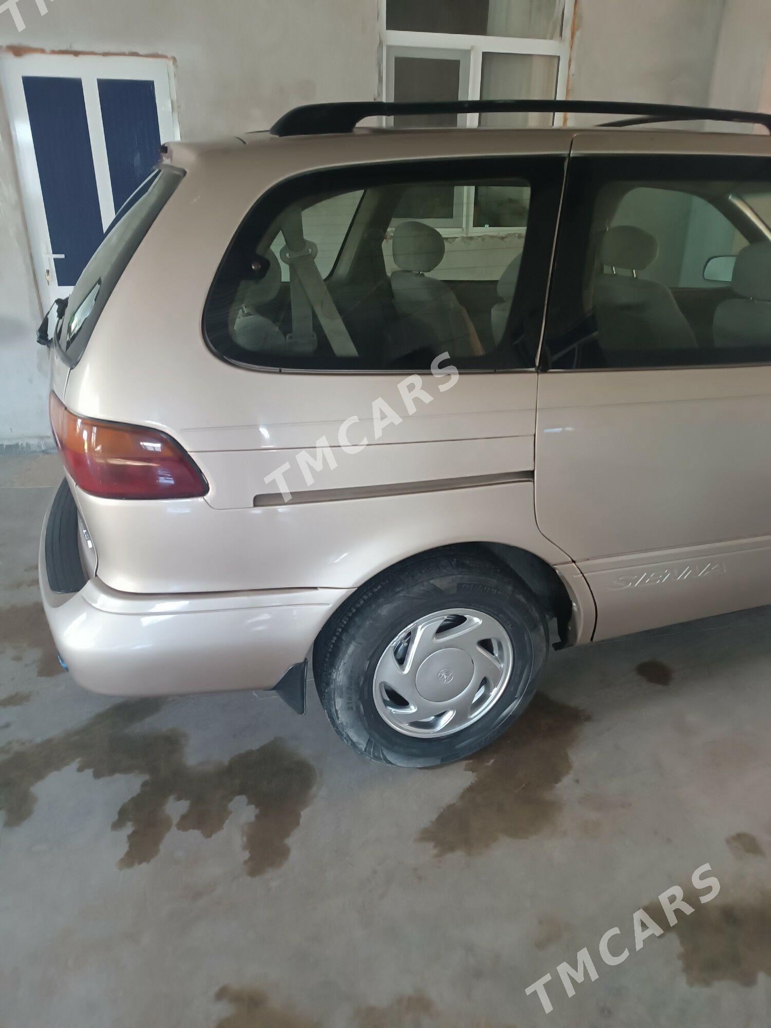 Toyota Sienna 2000 - 160 000 TMT - Дянев - img 5