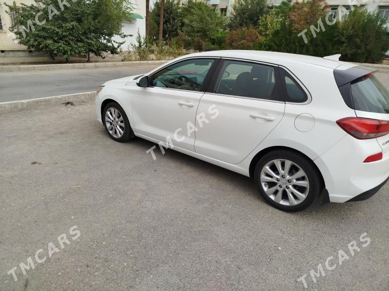 Hyundai Elantra GT 2018 - 160 000 TMT - Aşgabat - img 4