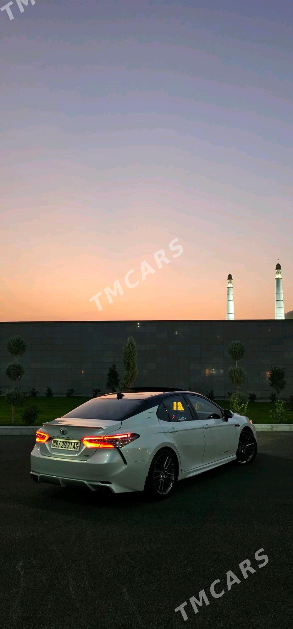 Toyota Camry 2018 - 410 000 TMT - Ашхабад - img 4