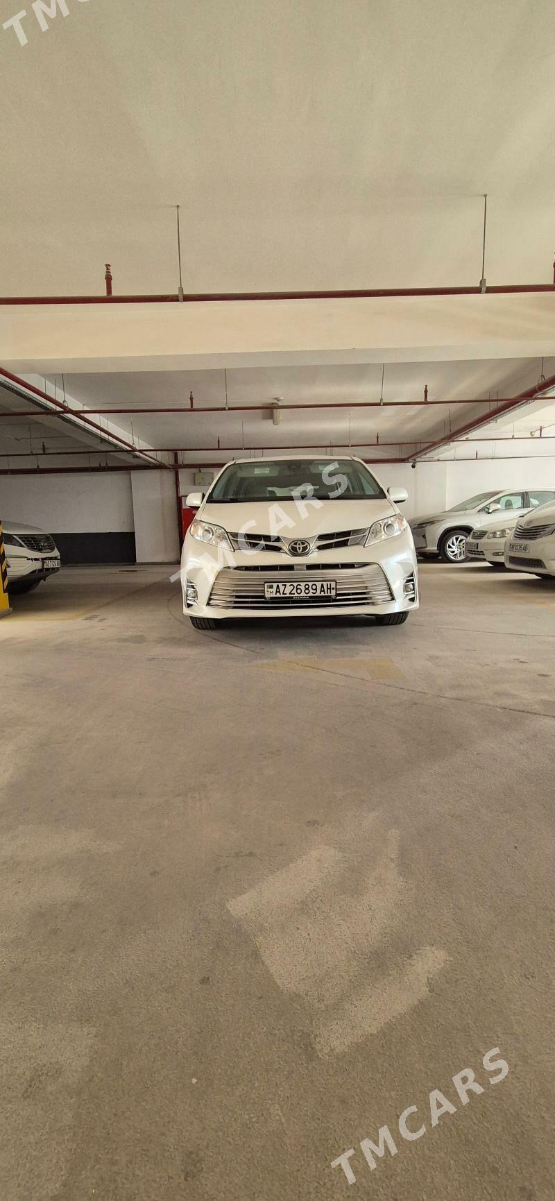 Toyota Sienna 2018 - 390 000 TMT - Aşgabat - img 2