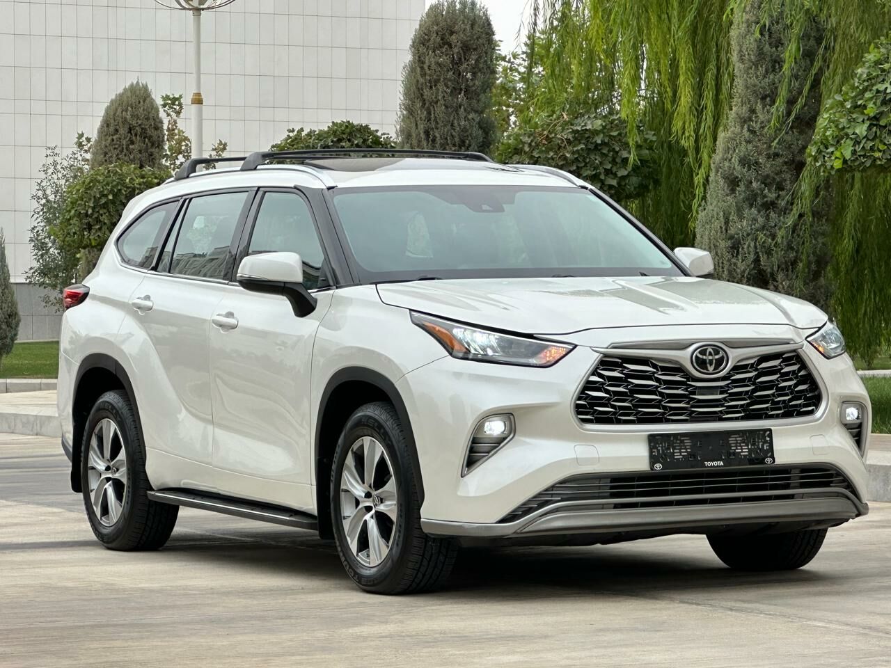 Toyota Highlander 2021 - 595 000 TMT - Ашхабад - img 2