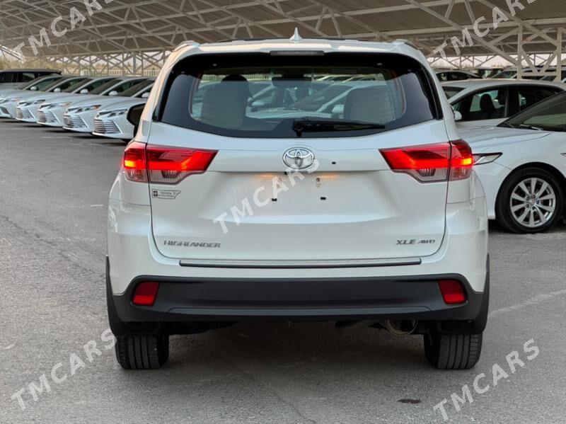 Toyota Highlander 2019 - 555 000 TMT - Ашхабад - img 4