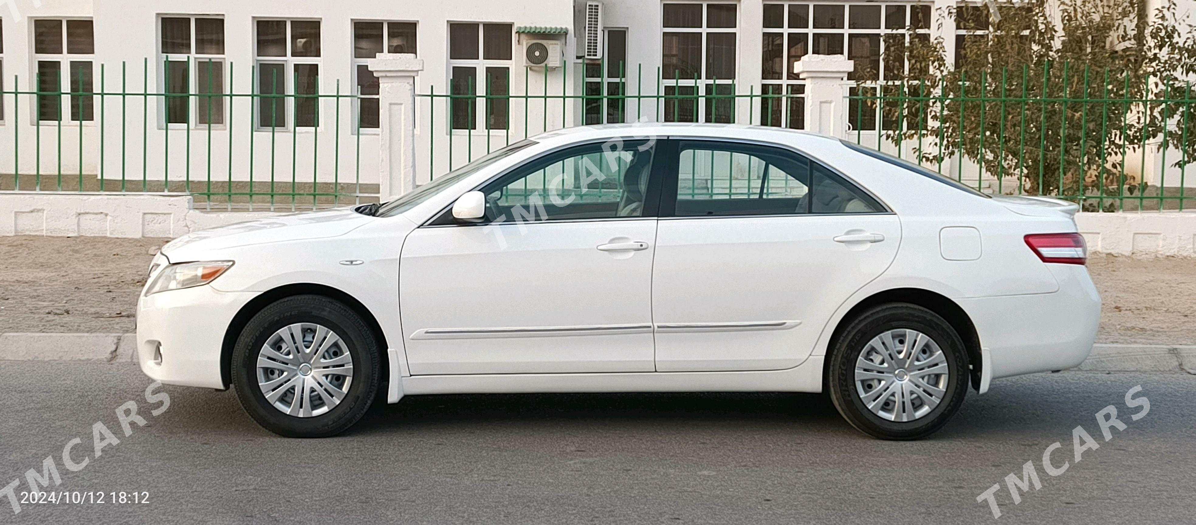 Toyota Camry 2009 - 136 000 TMT - Анев - img 3