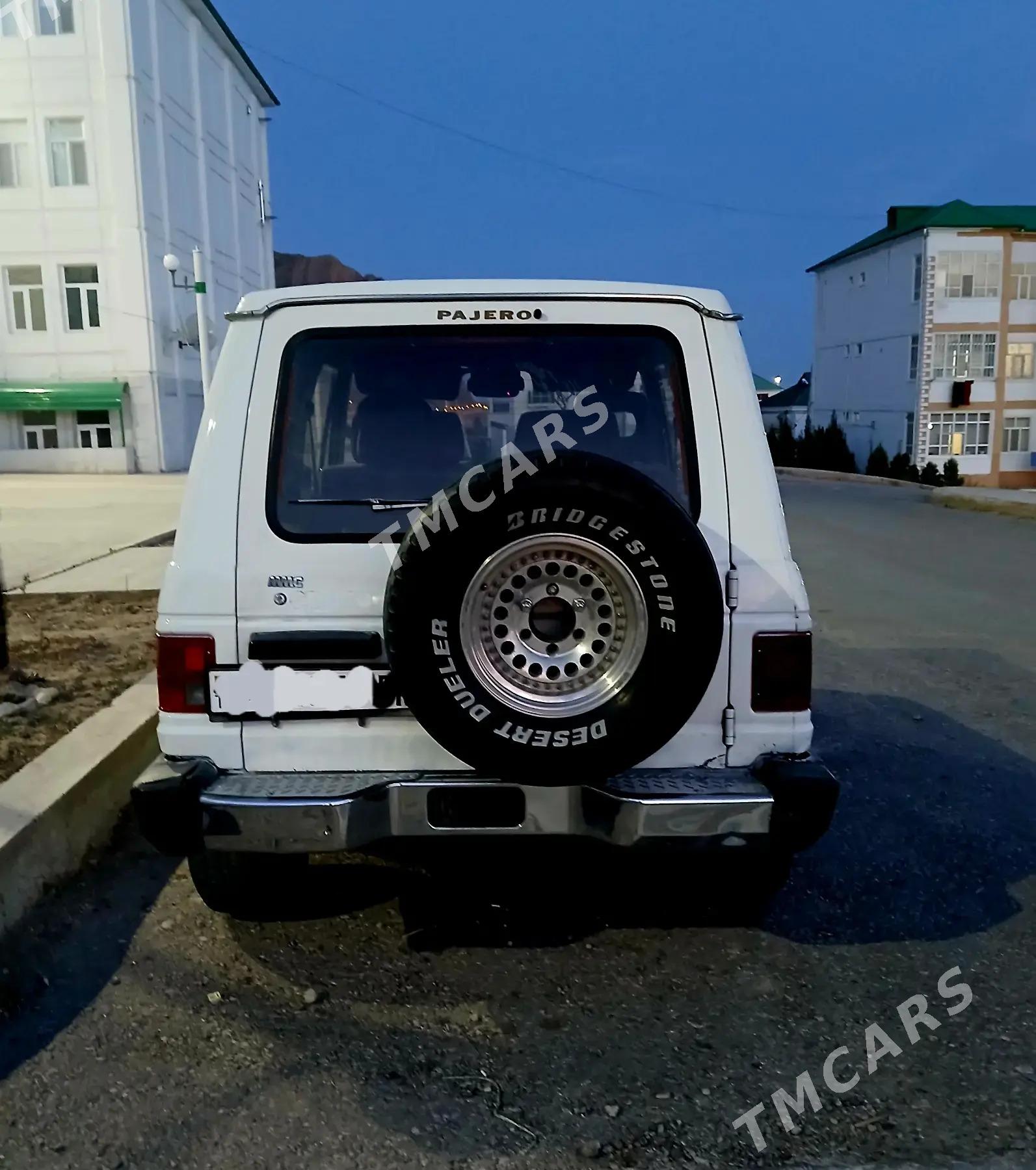 Mitsubishi Pajero 1990 - 35 000 TMT - Balkanabat - img 5