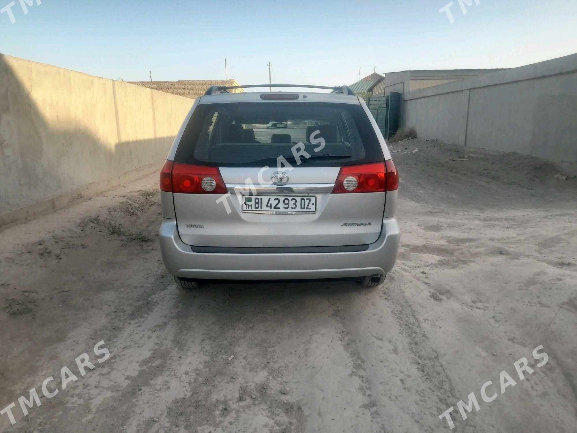 Toyota Sienna 2007 - 195 000 TMT - Дашогуз - img 2