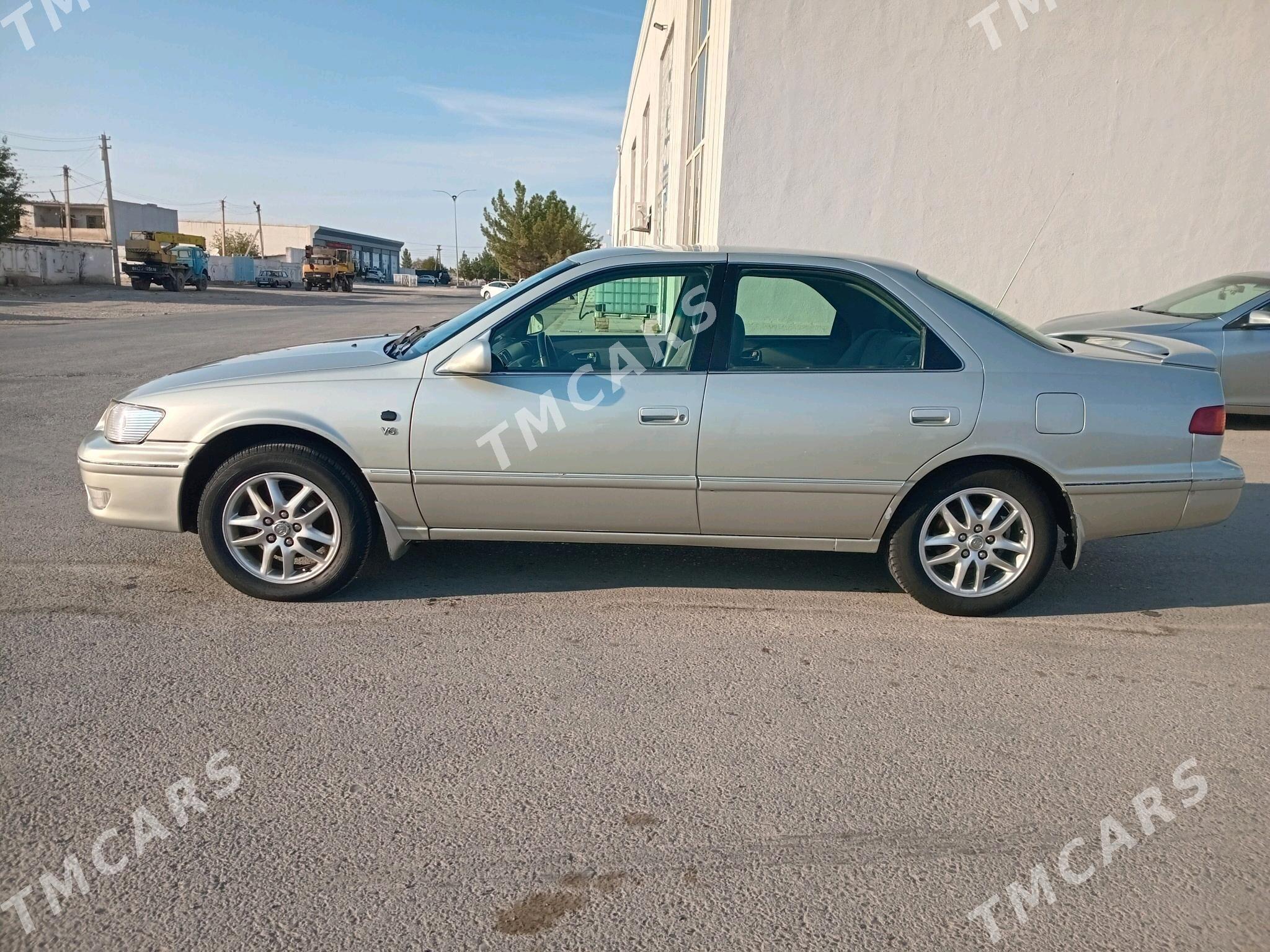 Toyota Camry 2000 - 135 000 TMT - Байрамали - img 2