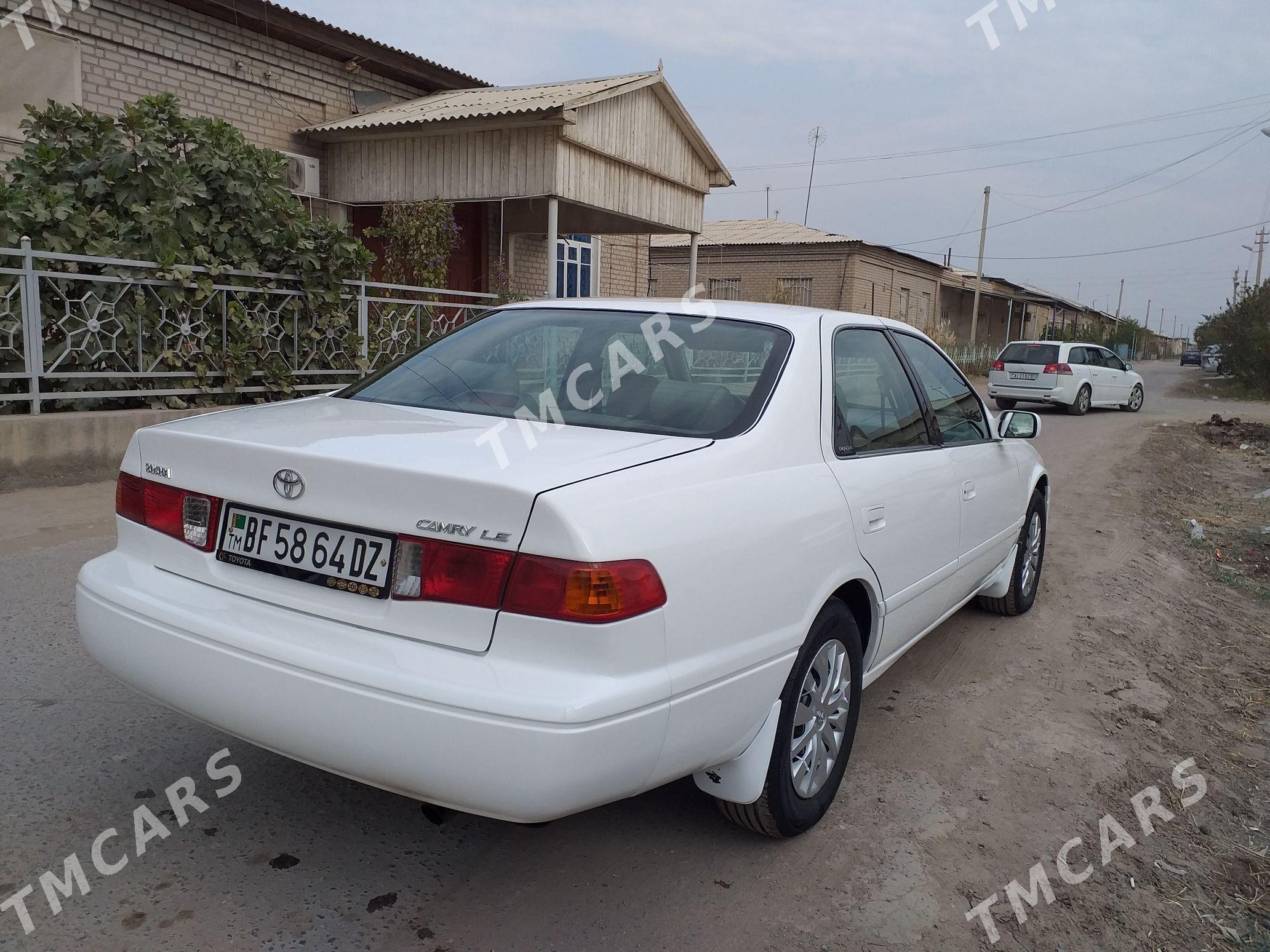 Toyota Camry 2000 - 120 000 TMT - Дашогуз - img 5