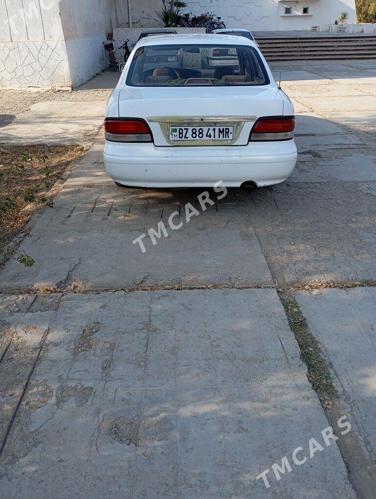 Toyota Avalon 1995 - 55 000 TMT - Байрамали - img 3