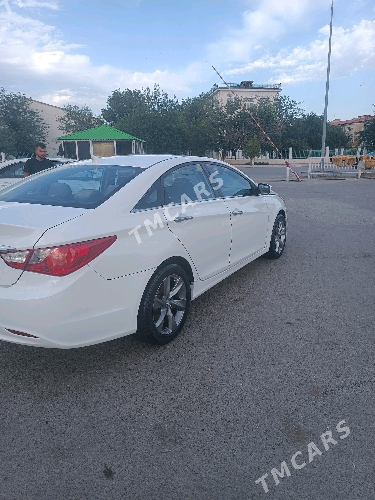 Hyundai Sonata 2010 - 109 000 TMT - Ашхабад - img 5