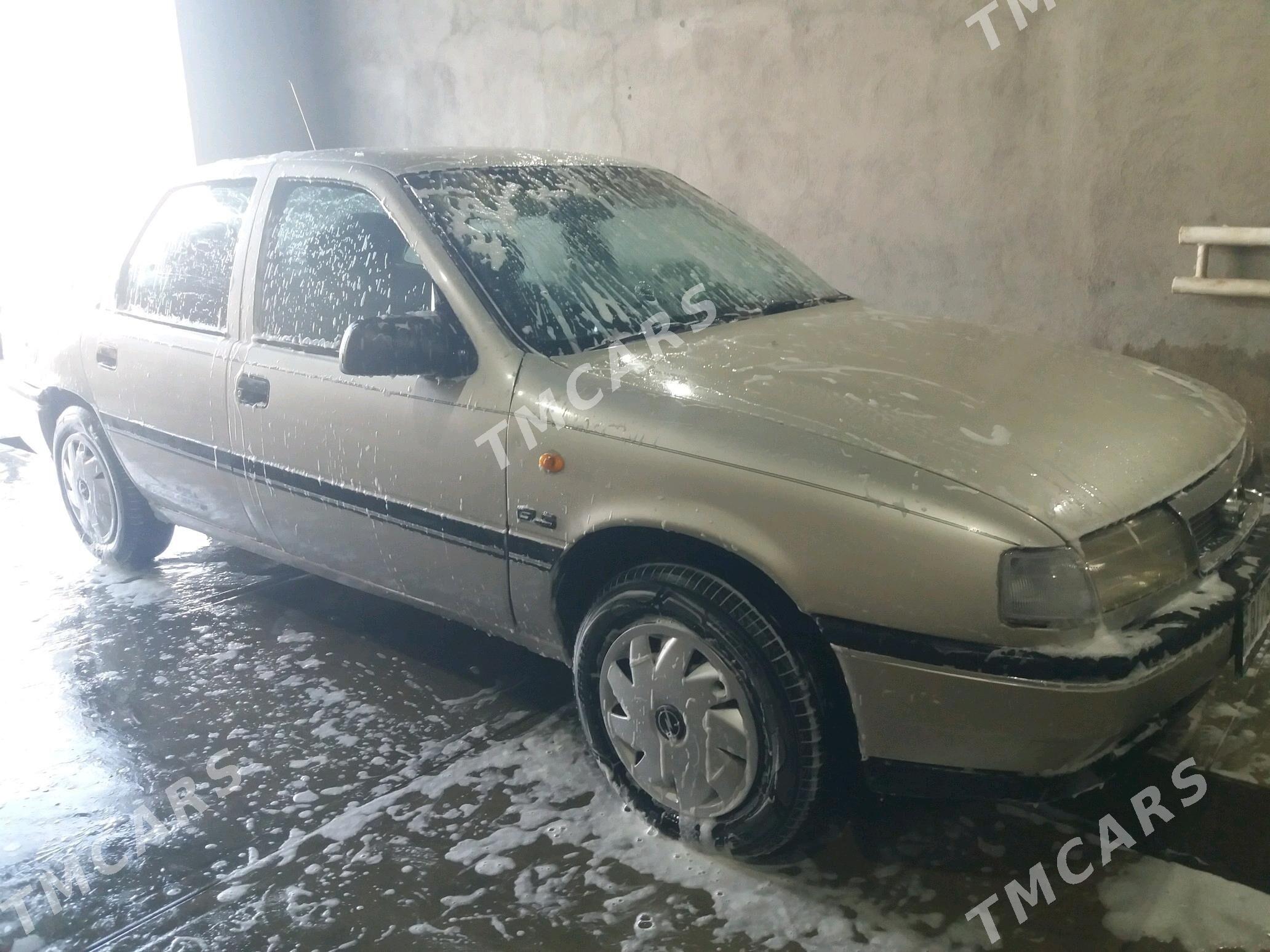 Opel Vectra 1993 - 40 000 TMT - Губадаг - img 4