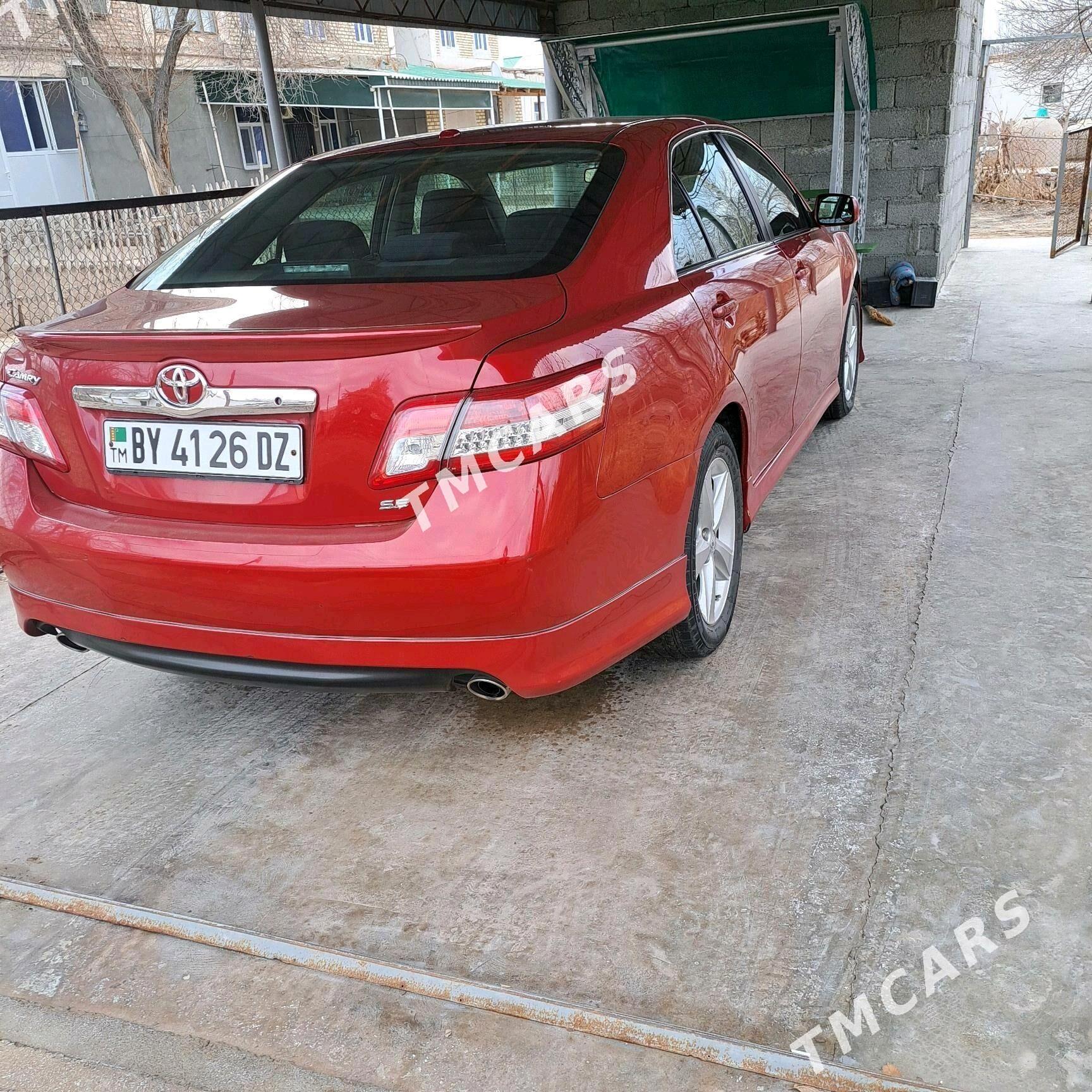 Toyota Camry 2010 - 165 000 TMT - Köneürgenç - img 3