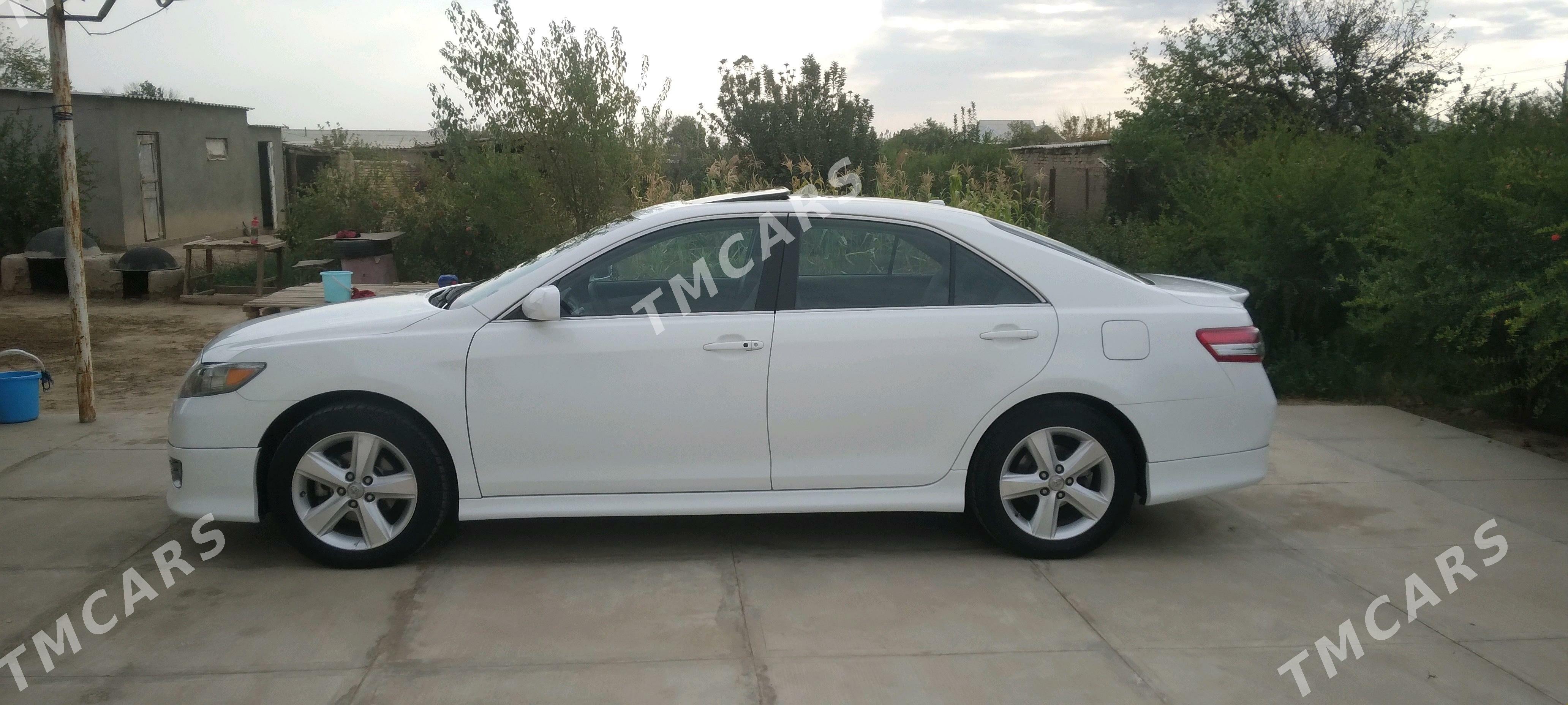 Toyota Camry 2011 - 195 000 TMT - Ёлётен - img 7