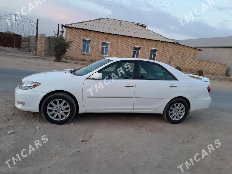 Toyota Camry 2004 - 169 000 TMT - Ёлётен - img 3