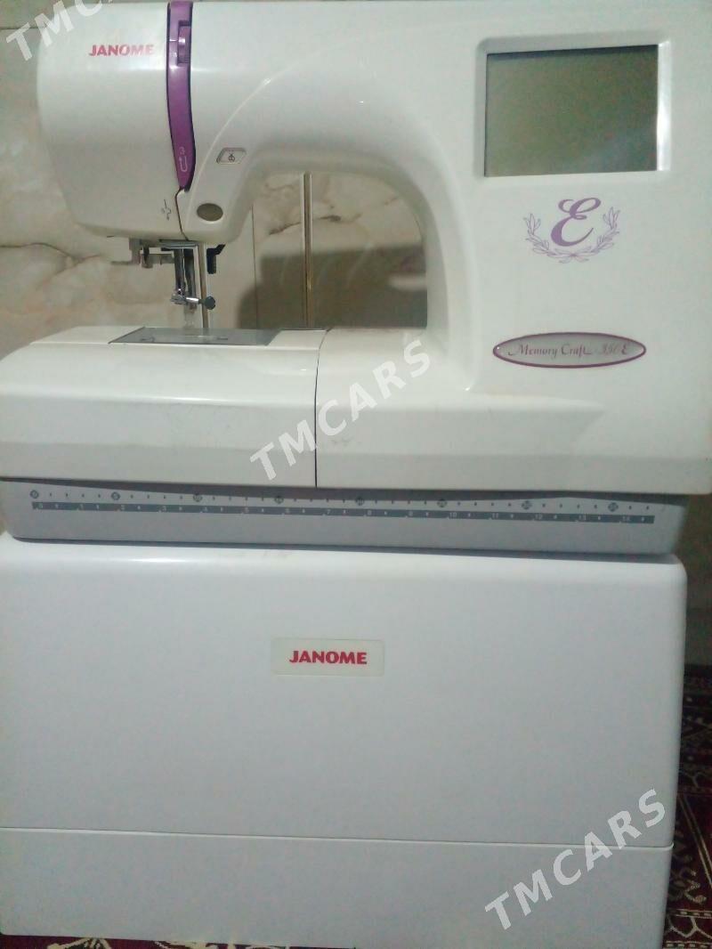 Janome 350 e - Mary - img 3