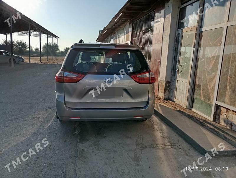 Toyota Sienna 2018 - 320 000 TMT - Türkmenabat - img 2