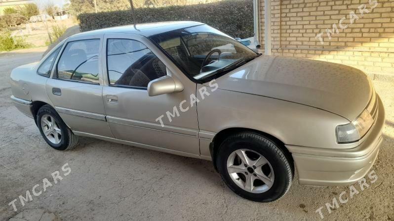 Opel Vectra 1990 - 27 000 TMT - Мургап - img 3