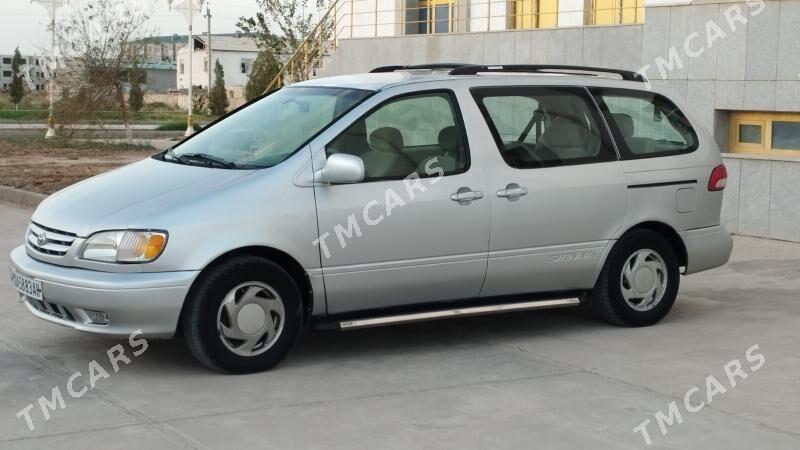 Toyota Sienna 2002 - 137 000 TMT - Теджен - img 8