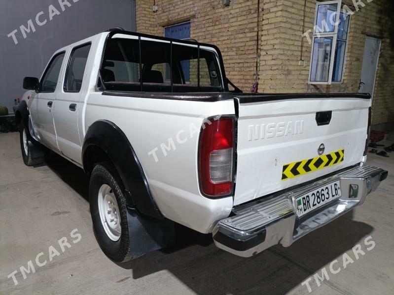 Nissan Navara 2007 - 110 000 TMT - Саят - img 2