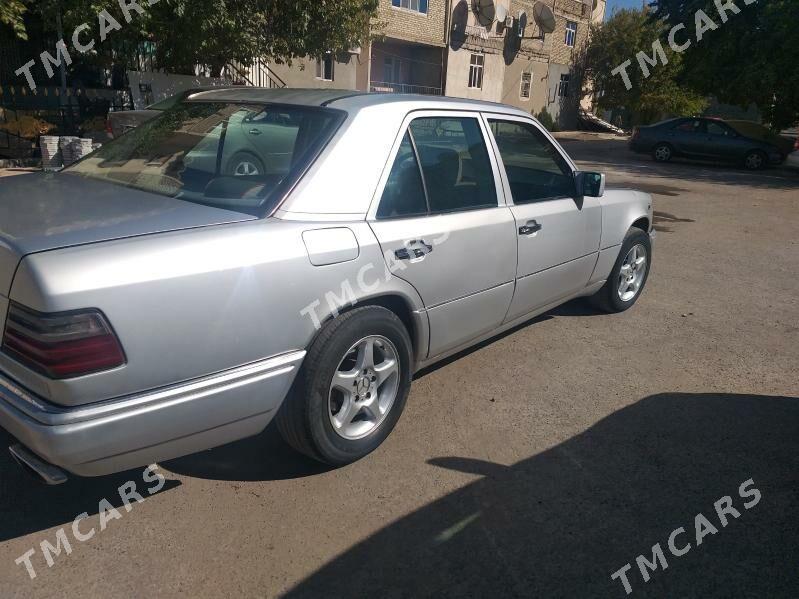 Mercedes-Benz 230E 1993 - 45 000 TMT - Дашогуз - img 4