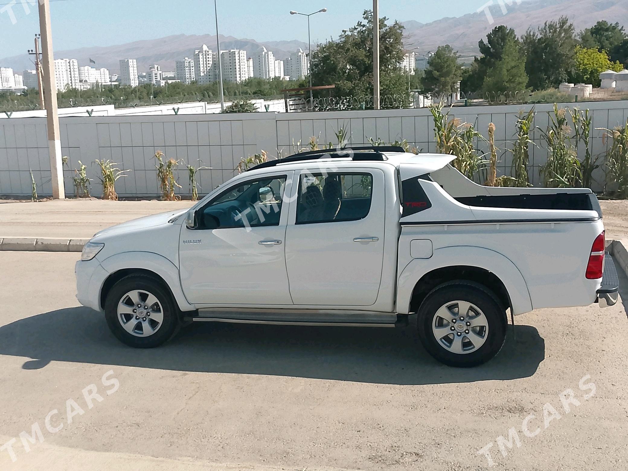 Toyota Hilux 2013 - 220 000 TMT - Çoganly - img 2