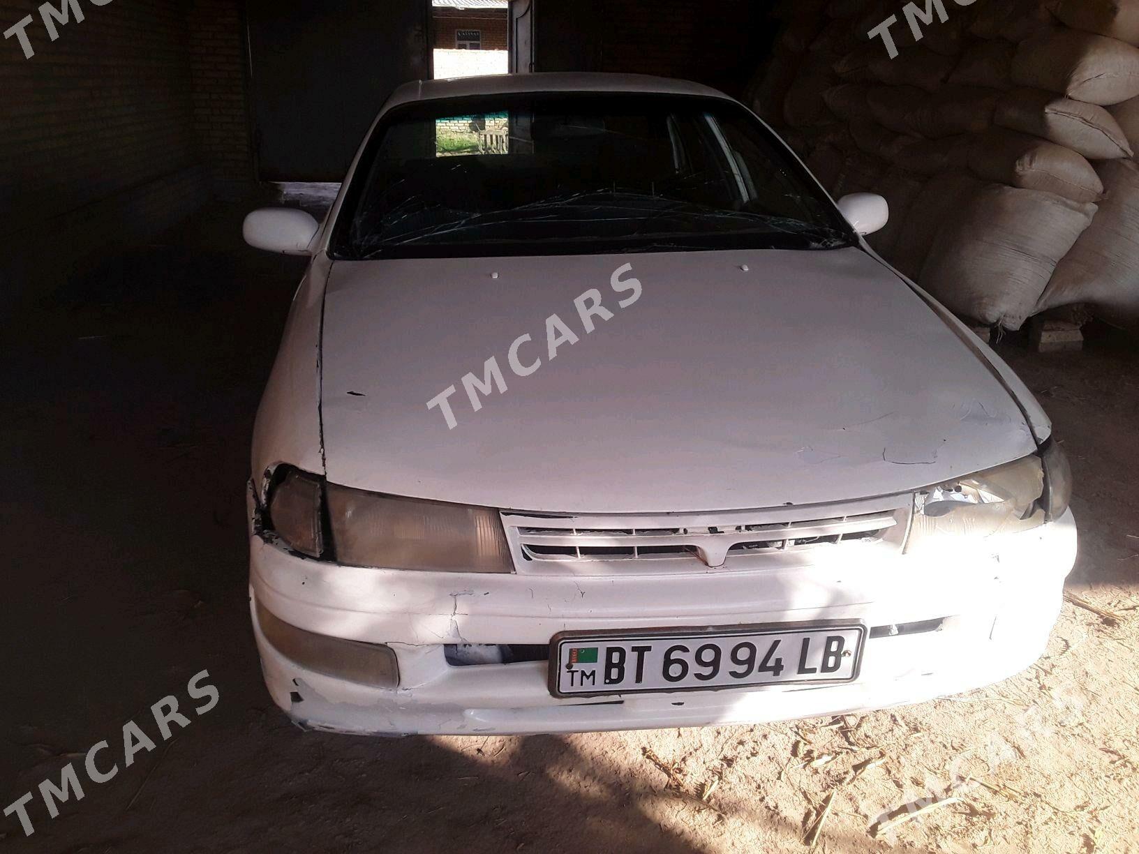 Toyota Carina 1994 - 30 000 TMT - Halaç - img 4