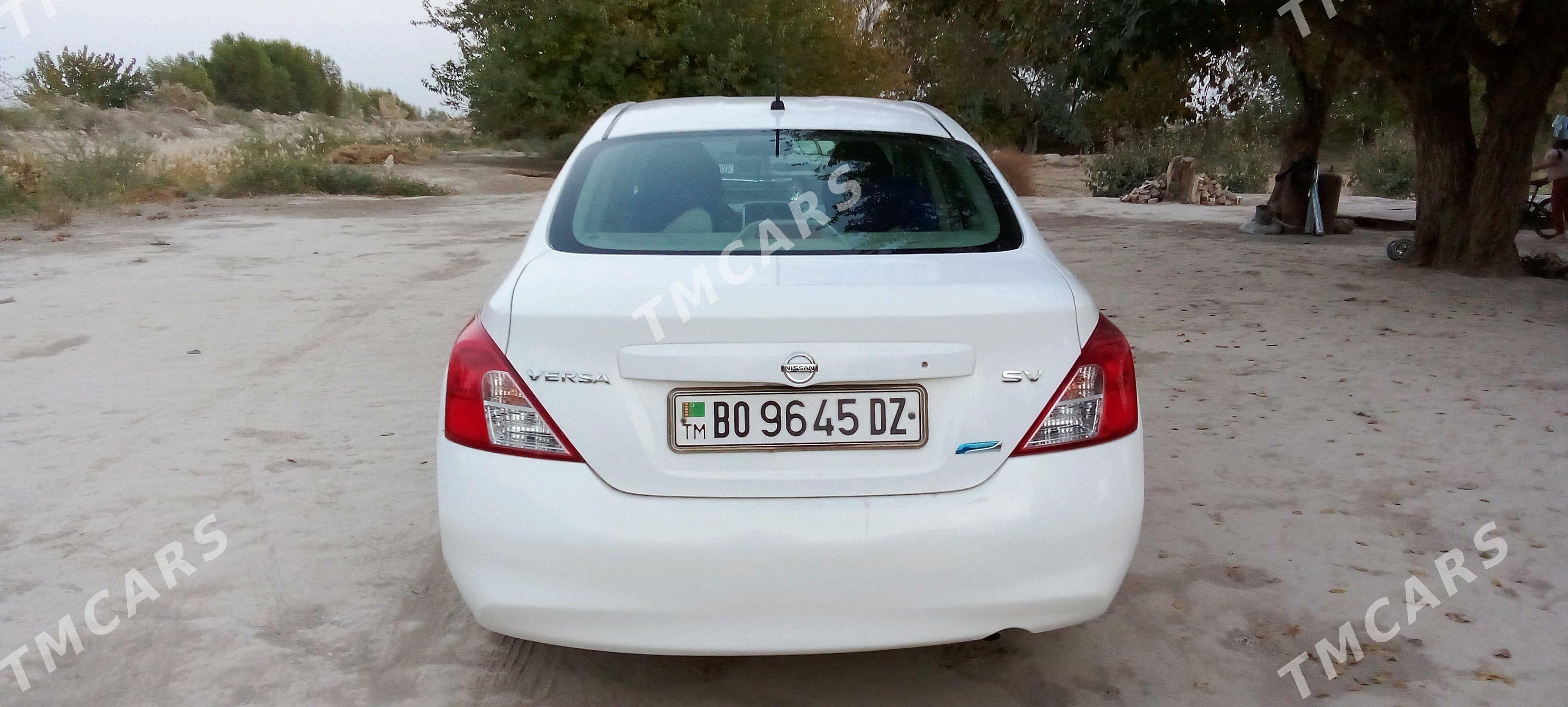 Nissan Versa 2012 - 80 000 TMT - Гороглы (Тагта) - img 4