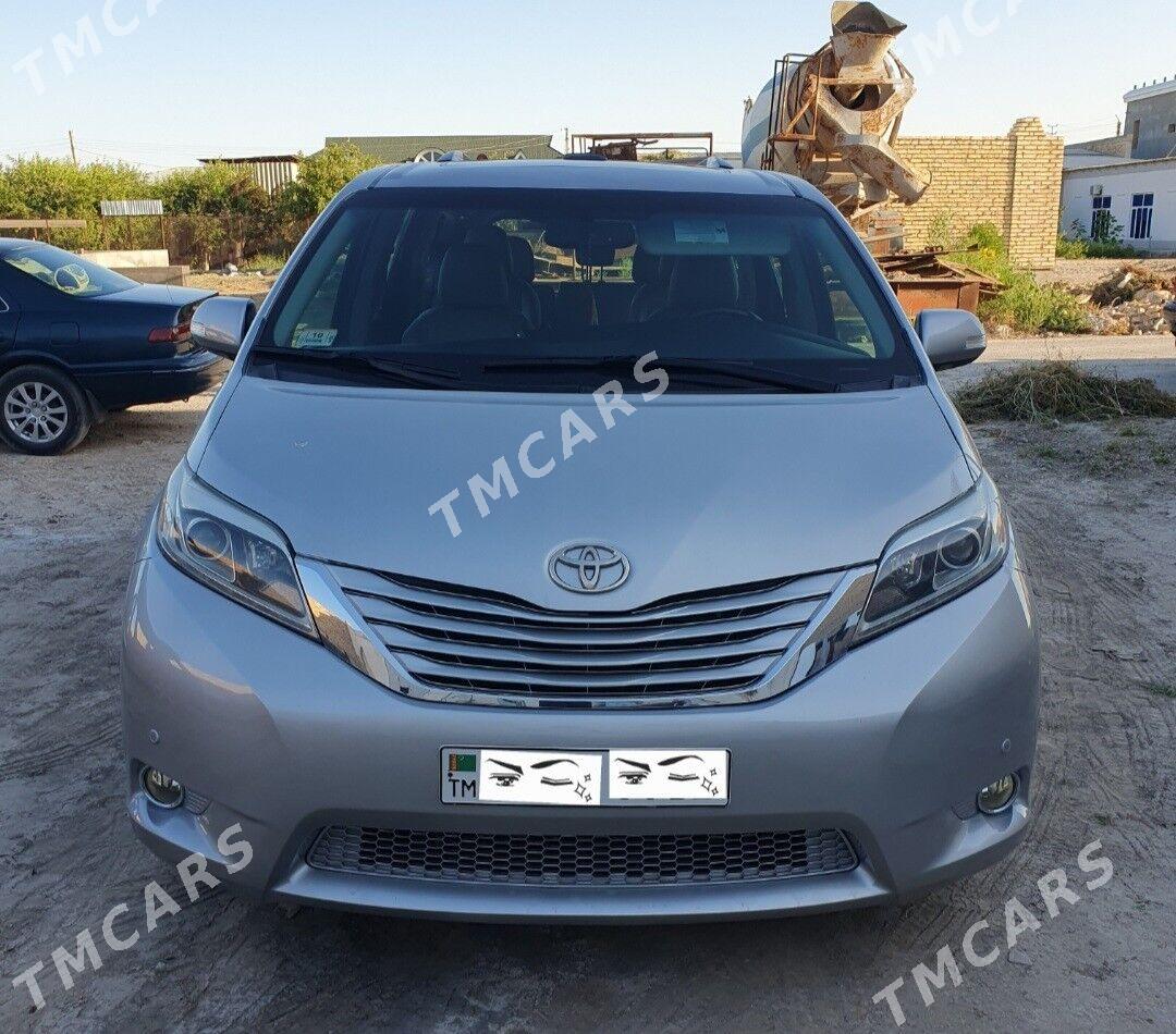 Toyota Sienna 2016 - 333 000 TMT - Туркменабат - img 5