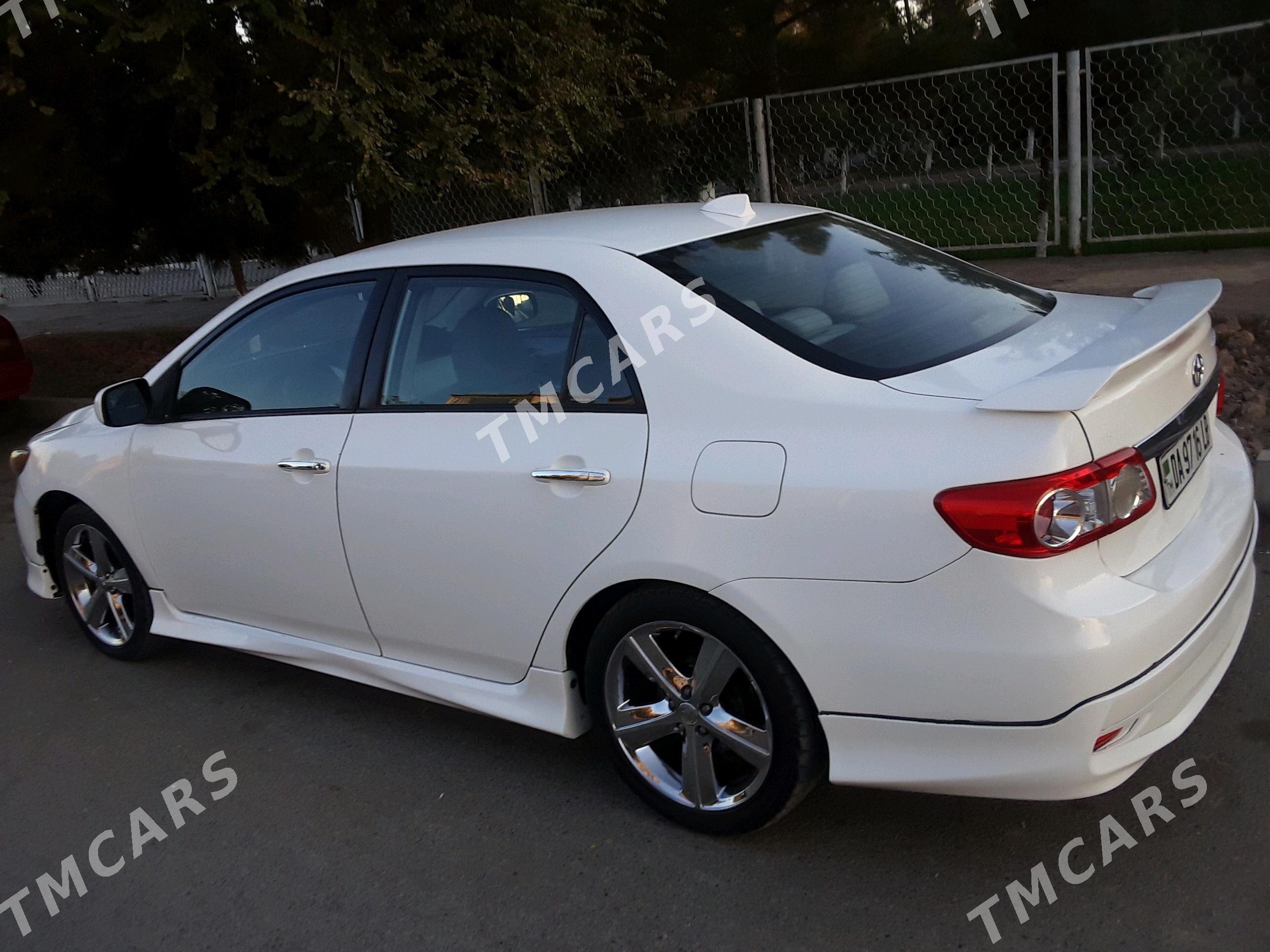 Toyota Corolla 2011 - 145 000 TMT - Туркменабат - img 5