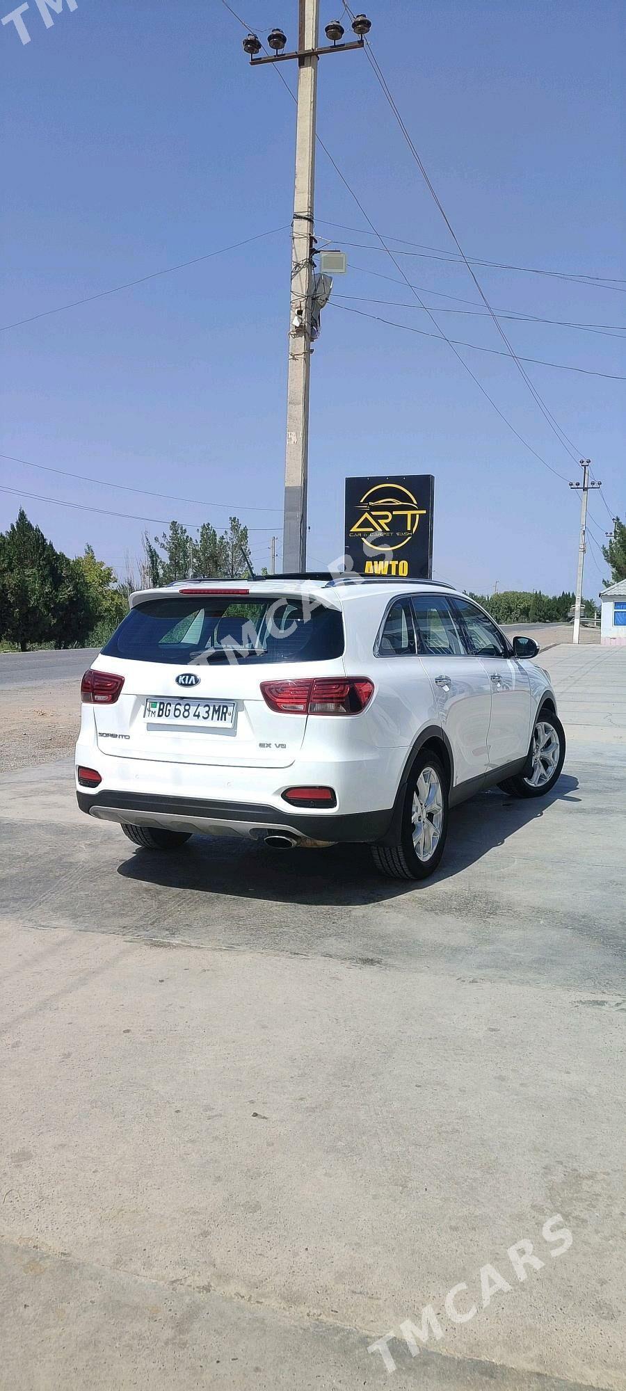 Kia Sorento 2019 - 350 000 TMT - Векильбазар - img 3