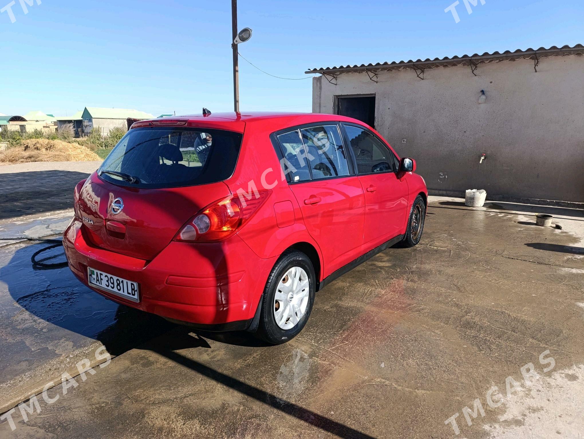 Nissan Versa 2010 - 70 000 TMT - Ходжамбаз - img 4