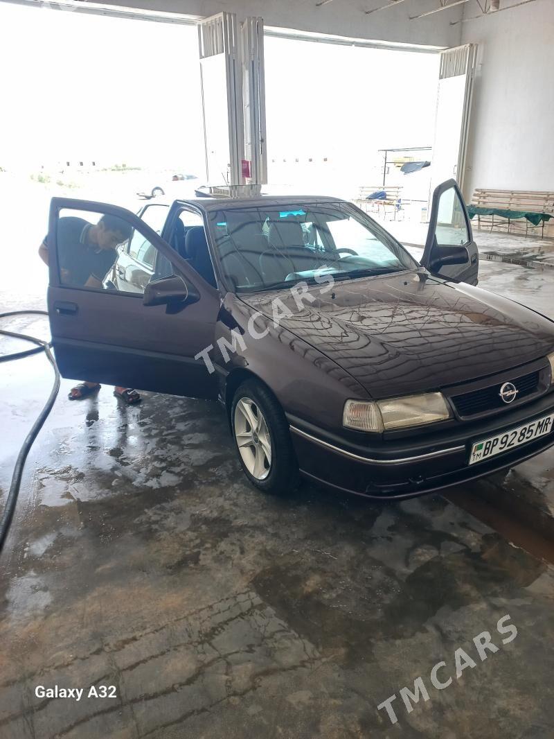 Opel Vectra 1993 - 40 000 TMT - Mary - img 2