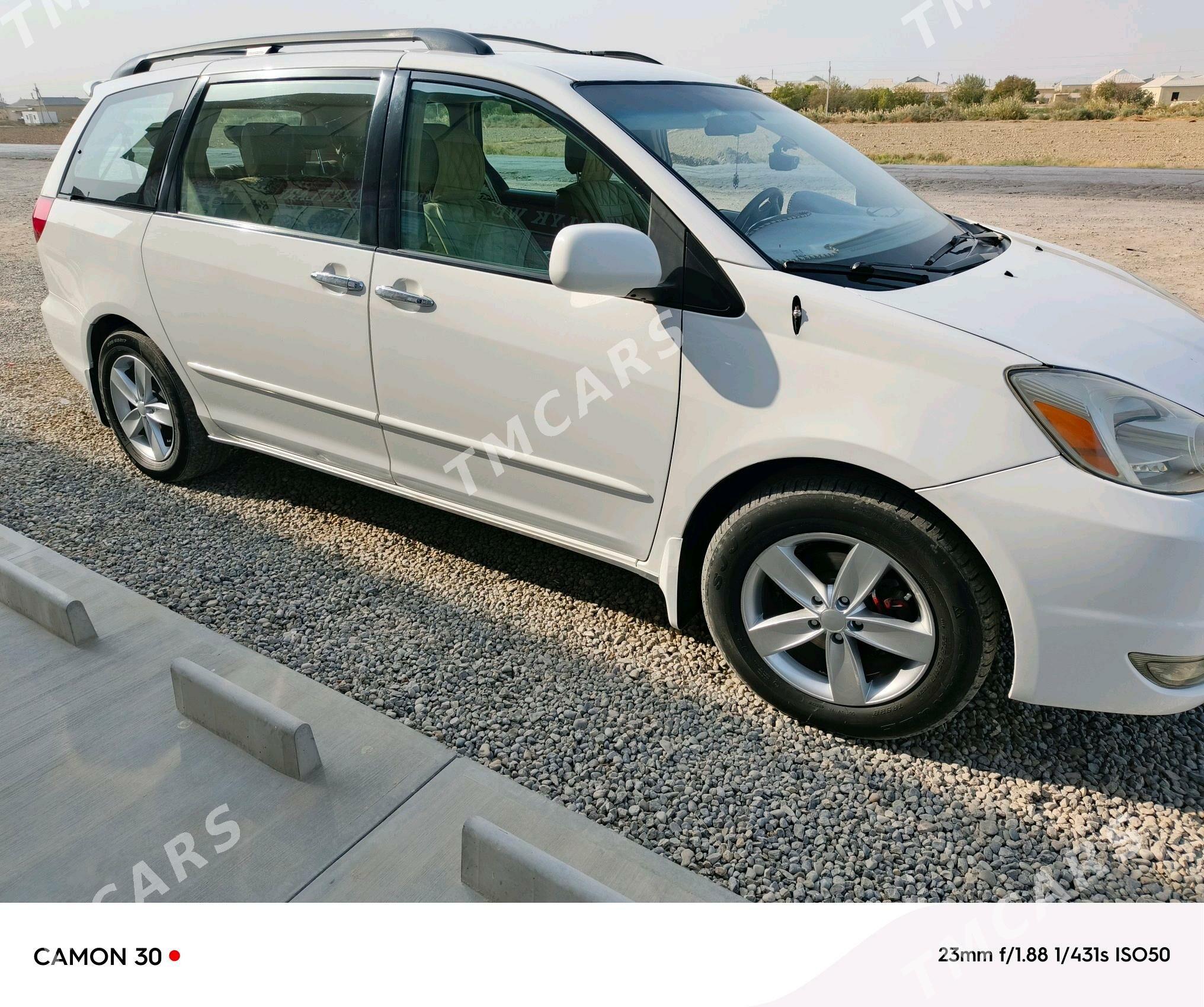 Toyota Sienna 2004 - 200 000 TMT - Mary - img 2