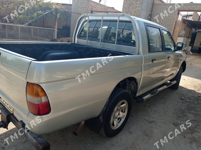 Mitsubishi L200 2001 - 76 000 TMT - Фарап - img 2