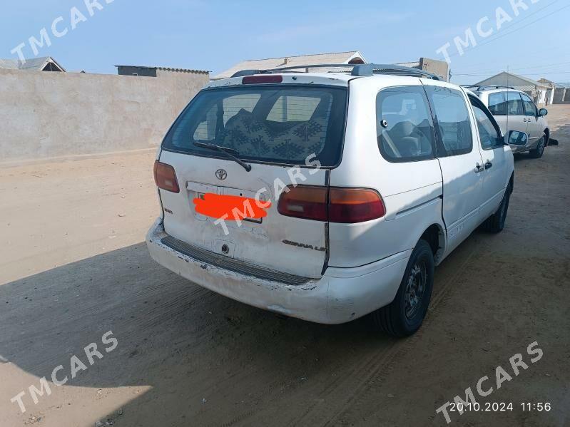 Toyota Sienna 2000 - 85 000 TMT - Esenguly - img 2