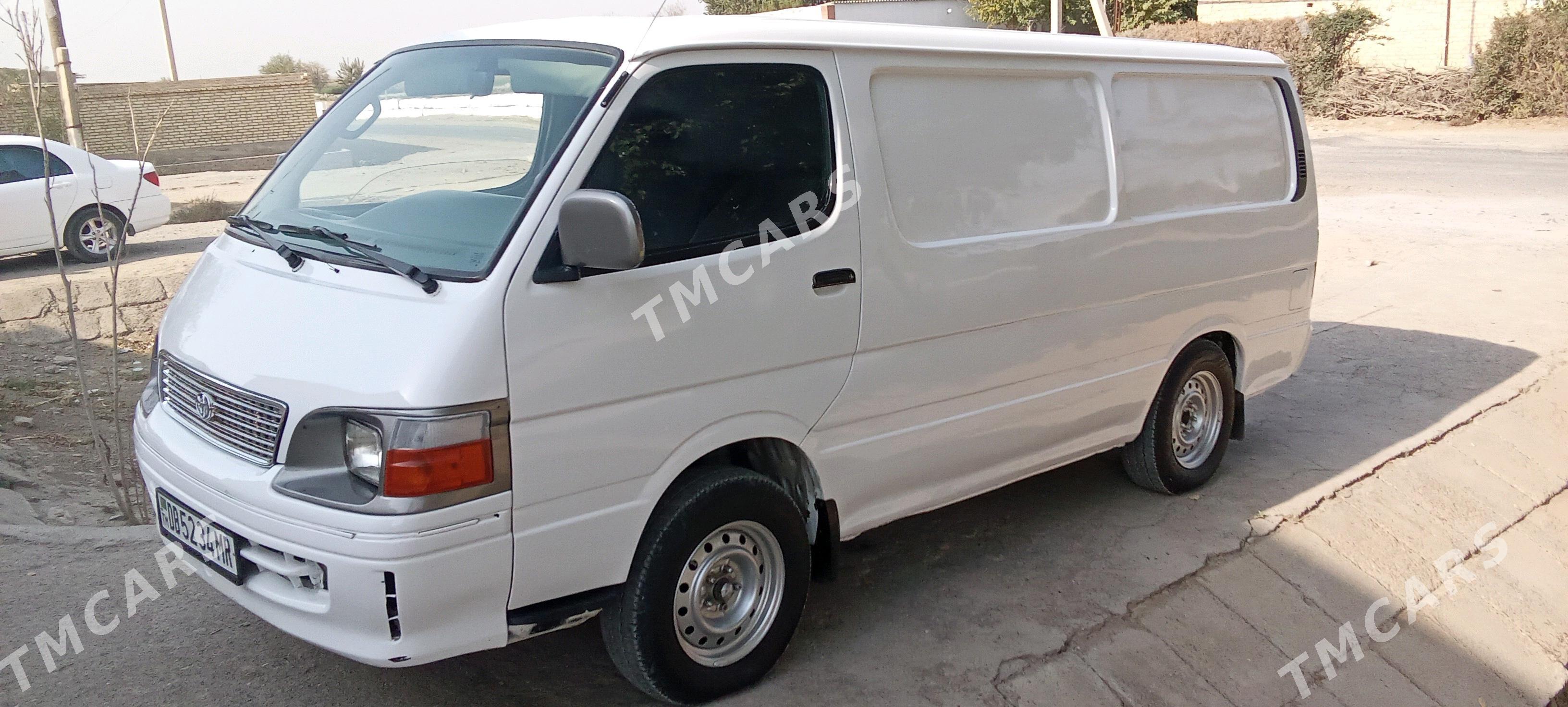 Toyota Hiace 2001 - 100 000 TMT - Мары - img 9