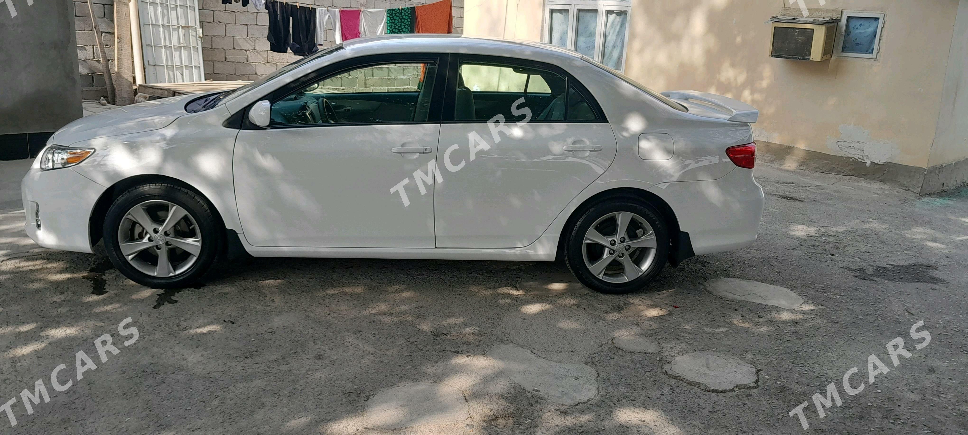 Toyota Corolla 2013 - 160 000 TMT - Гёкдже - img 5