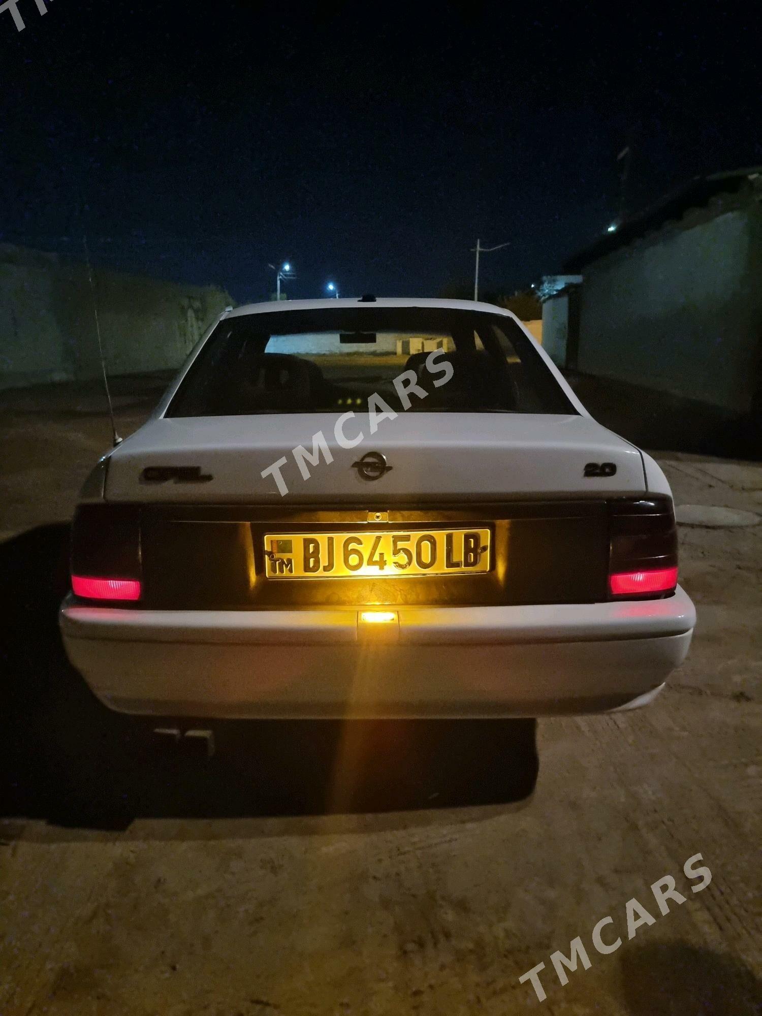 Opel Vectra 1992 - 26 000 TMT - Çärjew - img 3