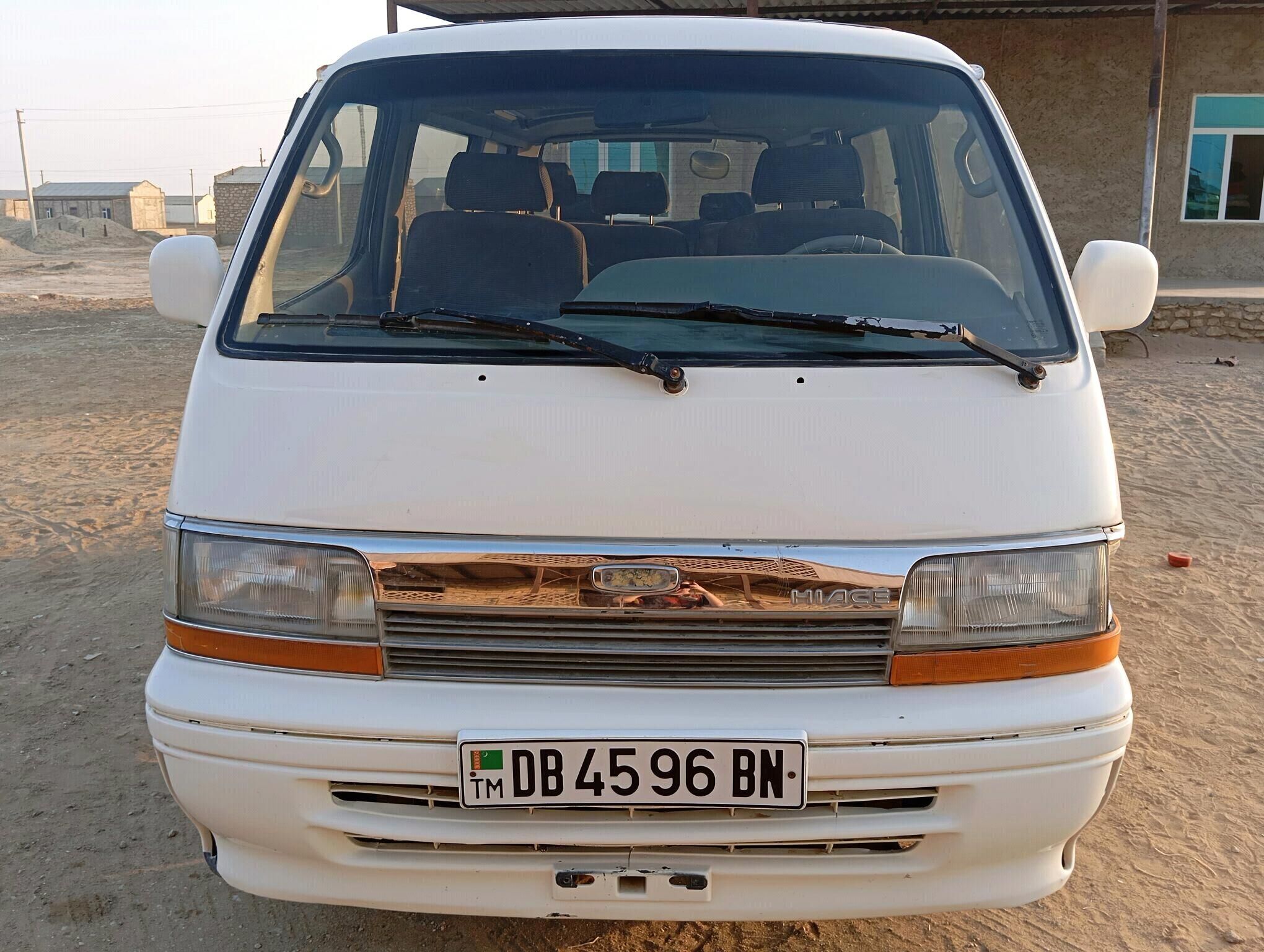 Toyota Hiace 1991 - 55 000 TMT - Balkanabat - img 2