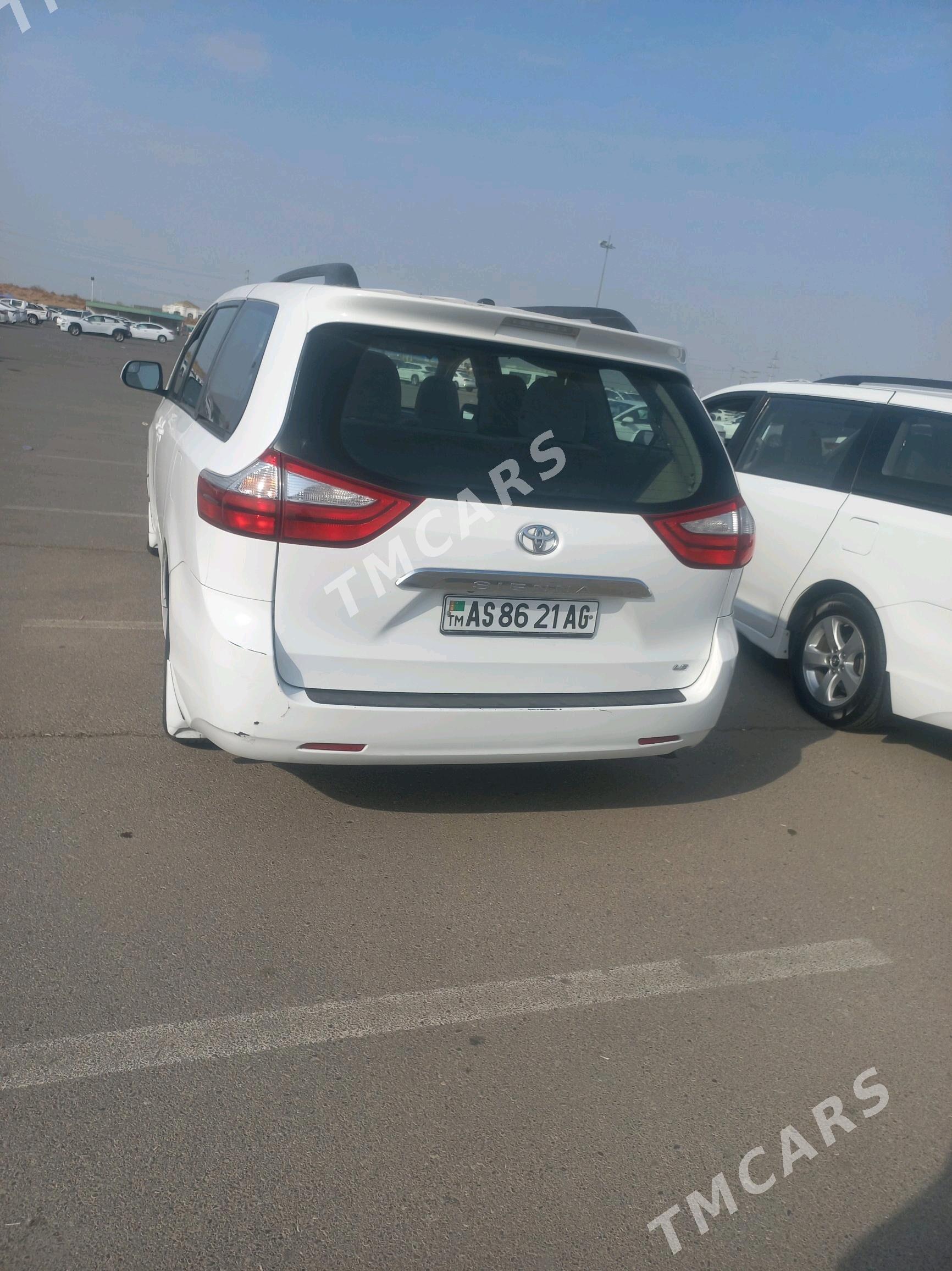 Toyota Sienna 2016 - 325 000 TMT - Aşgabat - img 3